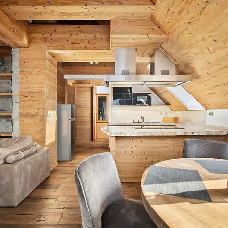 Prezidentsky V Rezidencii Hotela Kukucka